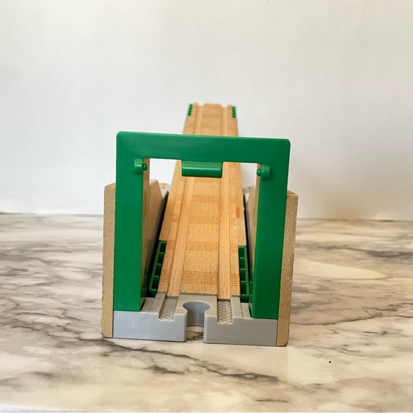 Thomas & Friends Wooden Railway Tidmouth’s Tipping Bridge Destination - Picture 5 of 8